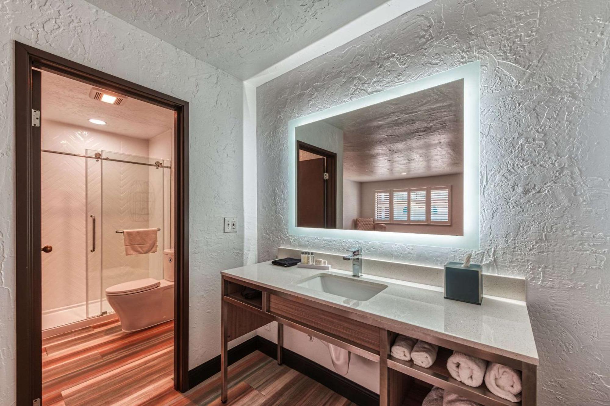 Casa Via Mar Inn, Ascend Hotel Collection Порт-Вайнімі Екстер'єр фото