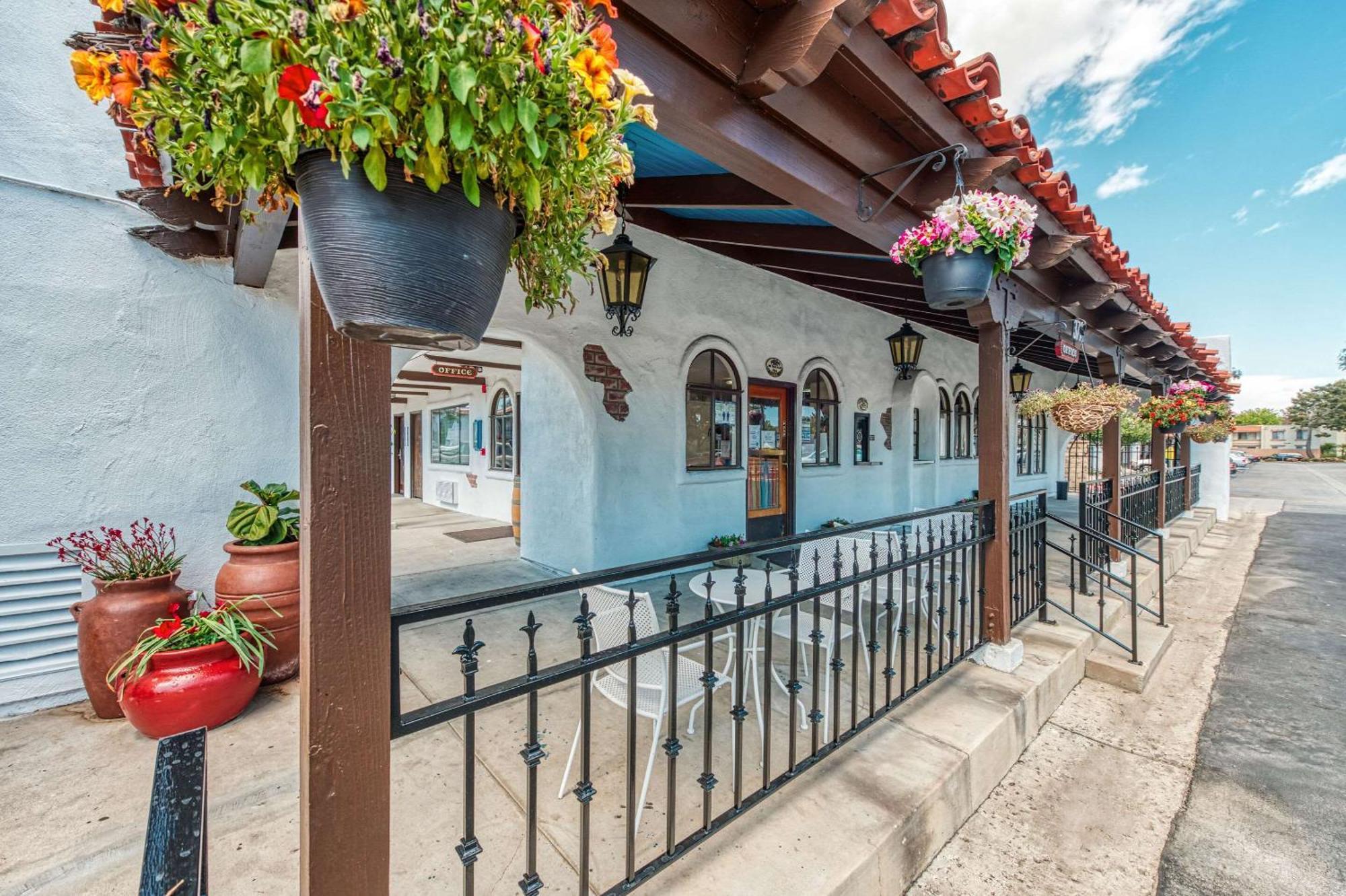 Casa Via Mar Inn, Ascend Hotel Collection Порт-Вайнімі Екстер'єр фото